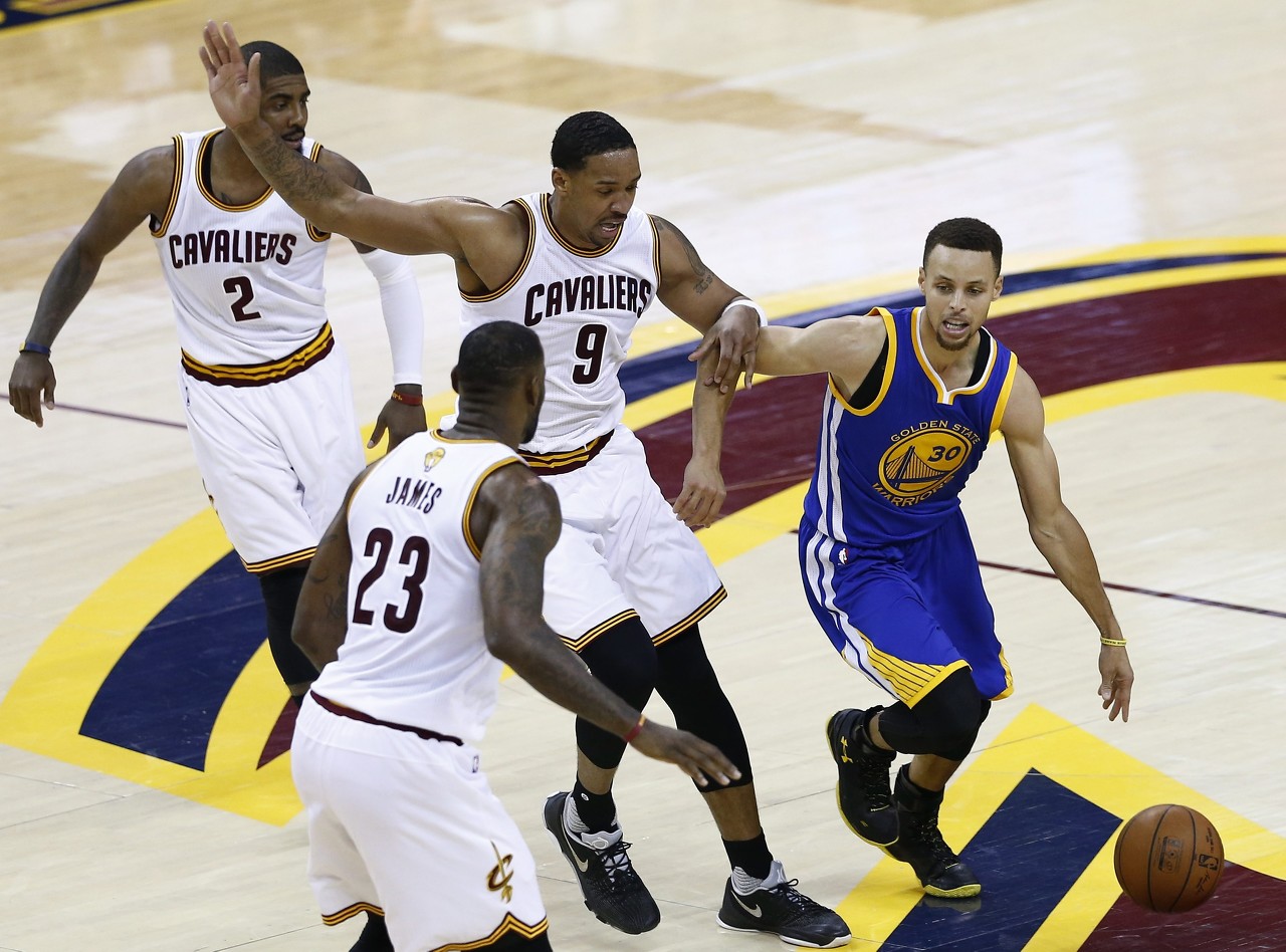 没人会为因伤失冠的球队感到遗憾，比如2015年缺少欧文和乐福的骑士