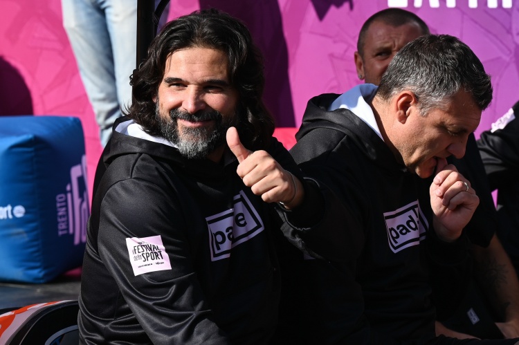 梅西身边的阿根廷球员无可替代，但我更认为法国和西班牙有望夺冠