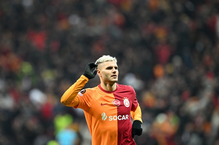 AC米兰因伊卡尔迪32岁高薪1000万欧望而却步