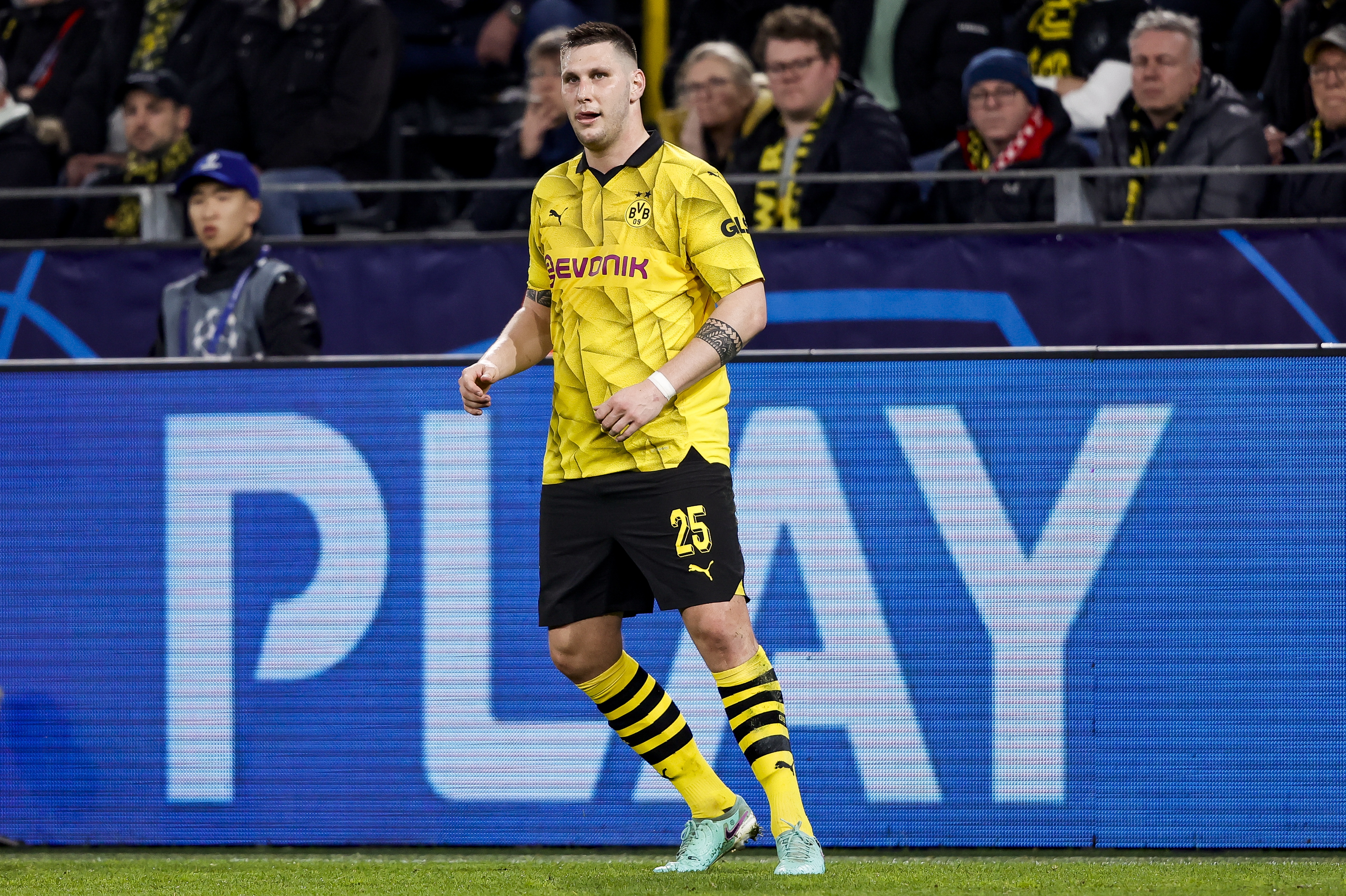 多特蒙德已确定不与30岁后卫聚勒续约