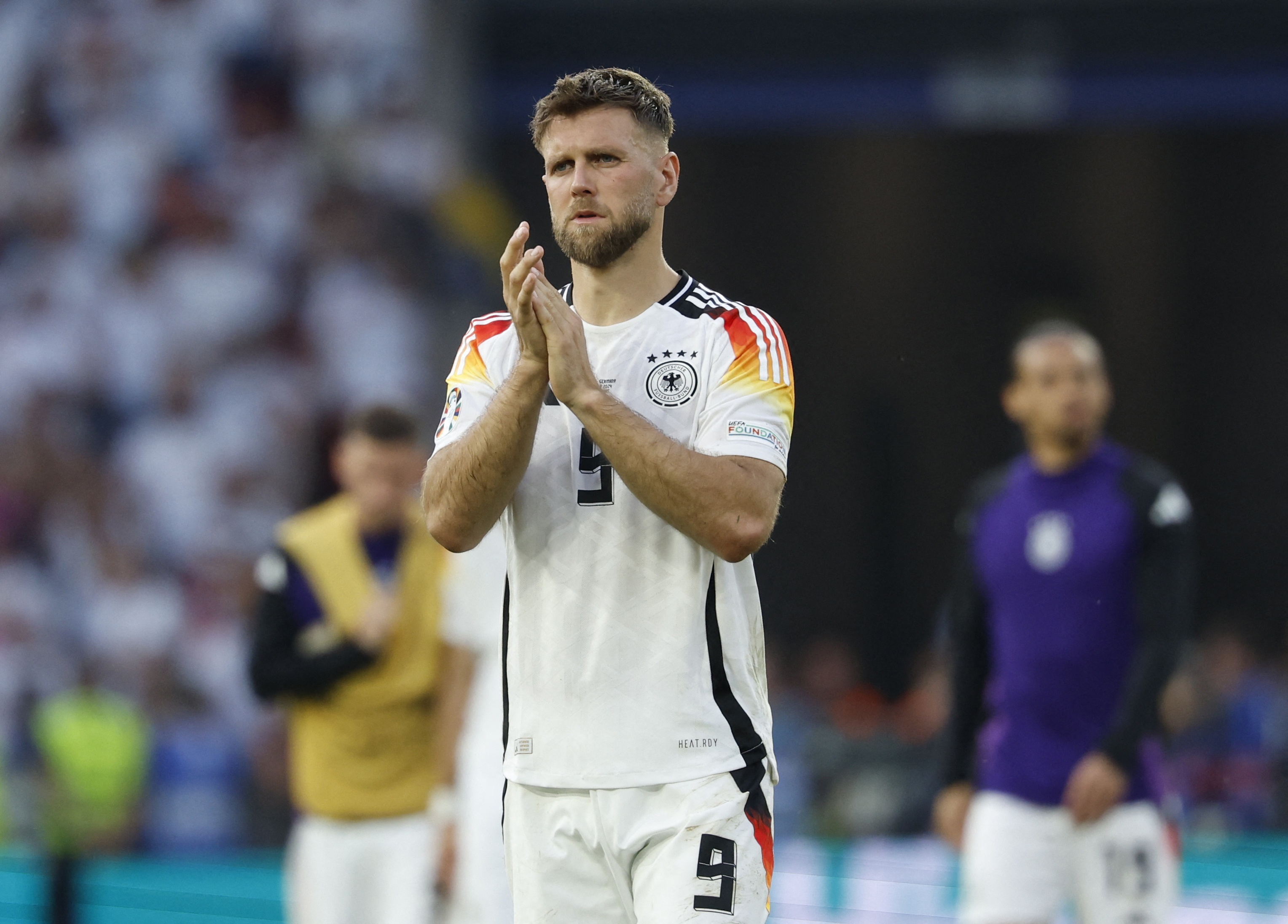 米兰将于三天内签下菲尔克鲁格，半年薪酬100万，含1300万买断条款