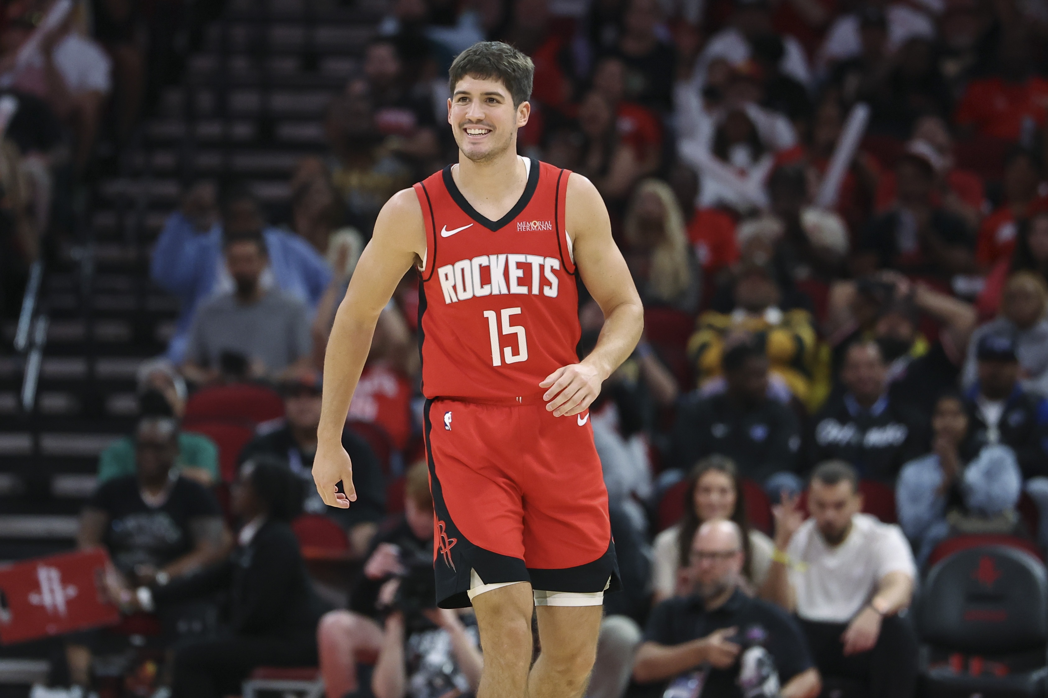 掘金主帅称谢泼德进攻天赋极高，找到手感后难以限制