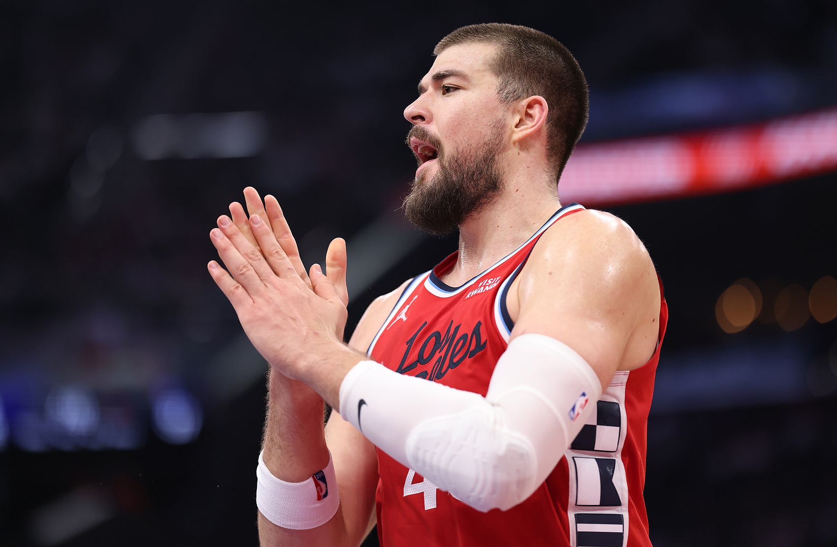 快船击败湖人难掩祖巴茨缺阵带来的重大影响